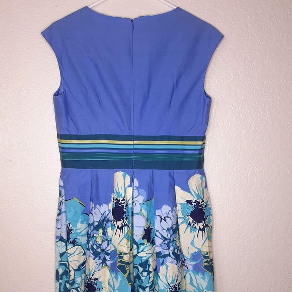 Dress - Picture 4 of 6